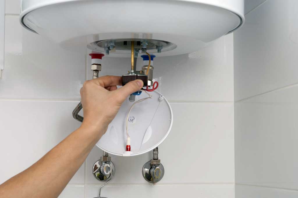 Professionnel pour entretien chauffe-eau